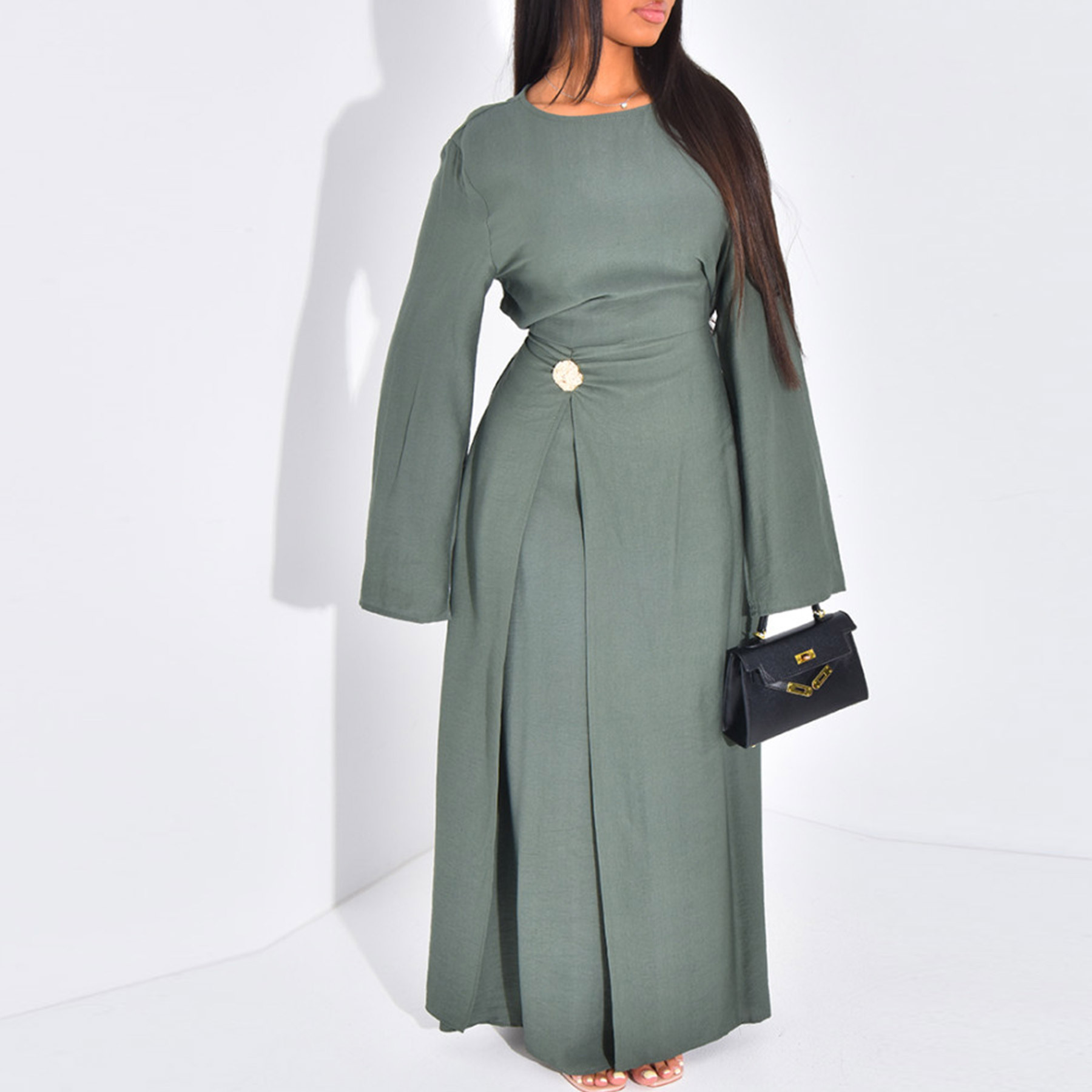 Loriya solid color minimalist plus size dress LR1077 - Image 10