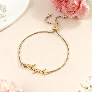 Custom-made stainless steel beaded bracelet with English letter design, adjustable titanium steel name pendant.