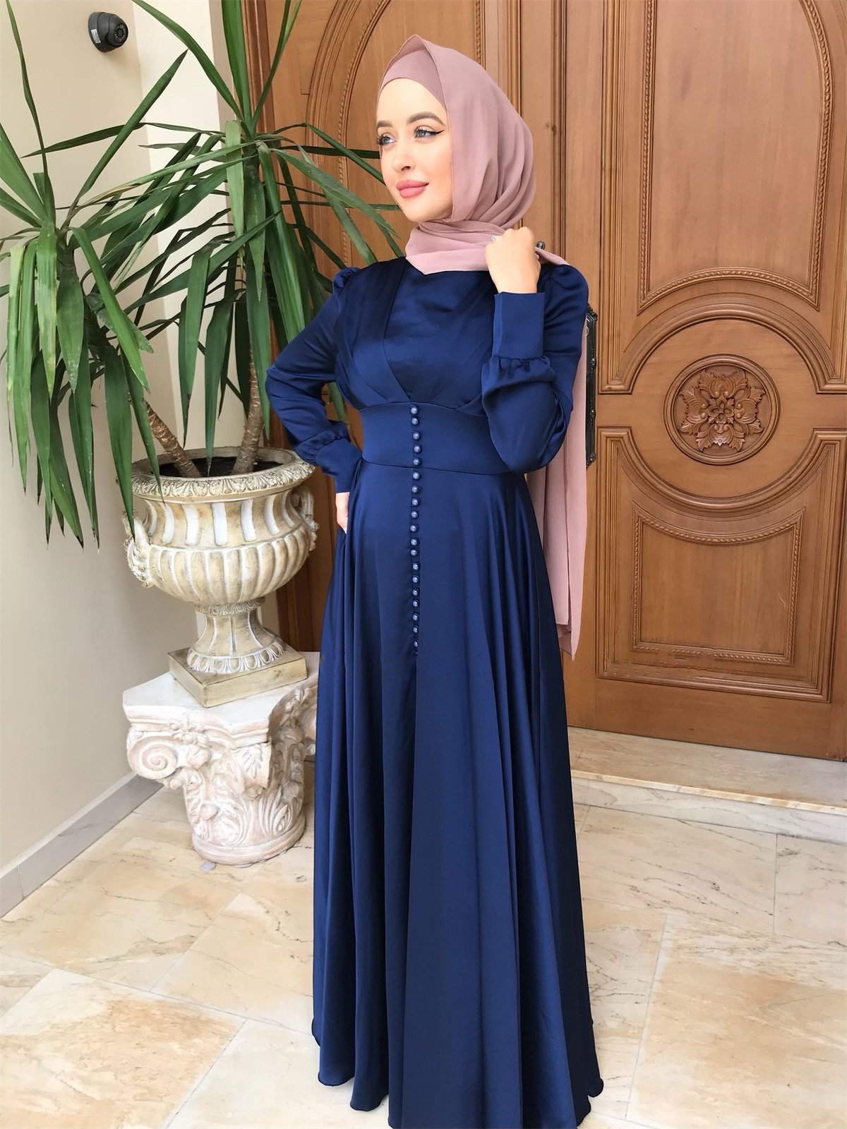 New cross-border Middle East Muslim women's dress summer elegant satin beaded dress muslim abaya - Image 6