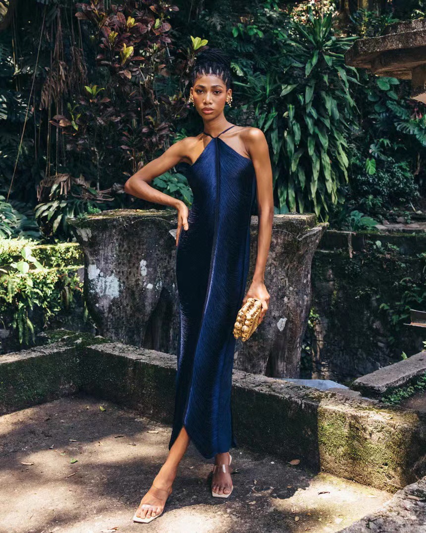 2025 European and American foreign trade cross-border supply fashion tassel back slit halter neck dress light luxury slim fit - Image 9