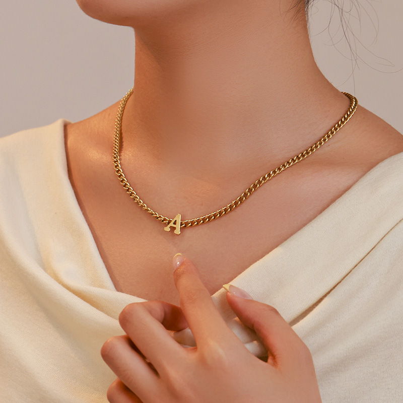 Xuping's new cross-border European and American style alloy electroplated 14k color personalized minimalist letter A necklace wholesale - Image 4