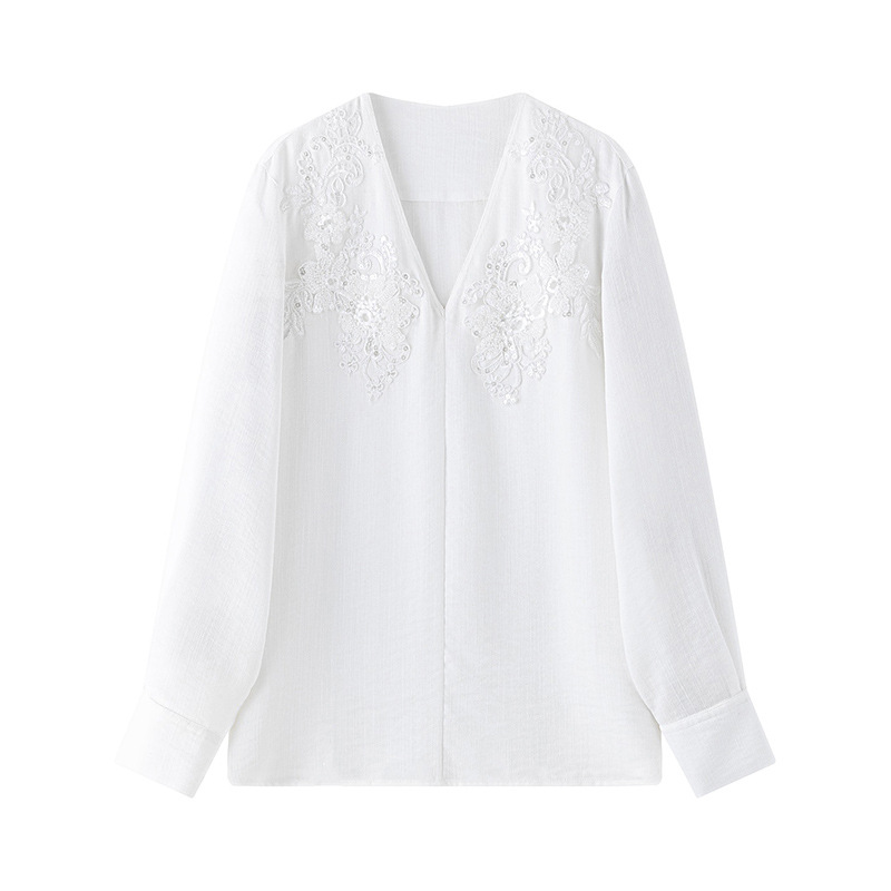 French-style elegant heavy embroidered linen V-neck white shirt for women, new early autumn 2025 style, sophisticated commuter top. - Image 5