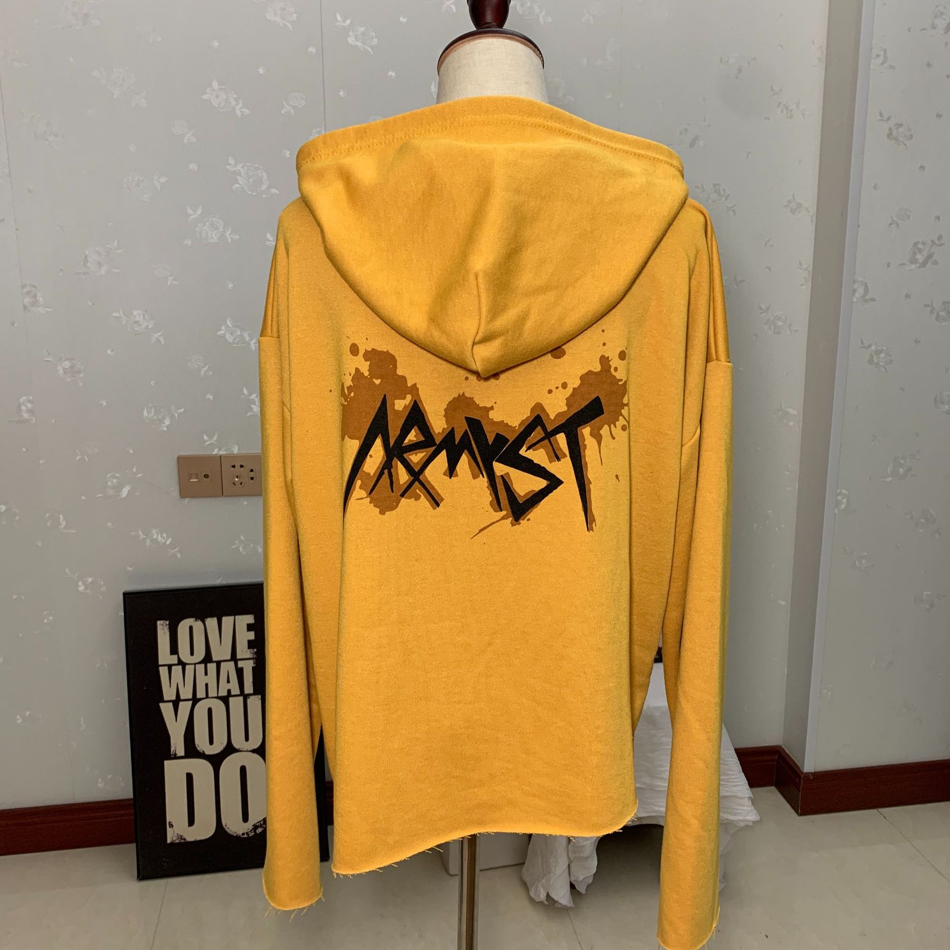 New style Jungkook zipper hoodie Jungkook same style cardigan hoodie (with card and envelope) - Image 3
