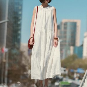 All-linen enzyme wash for soft, dry and breathable A-line sleeveless dress, long and thin, perfect for summer.