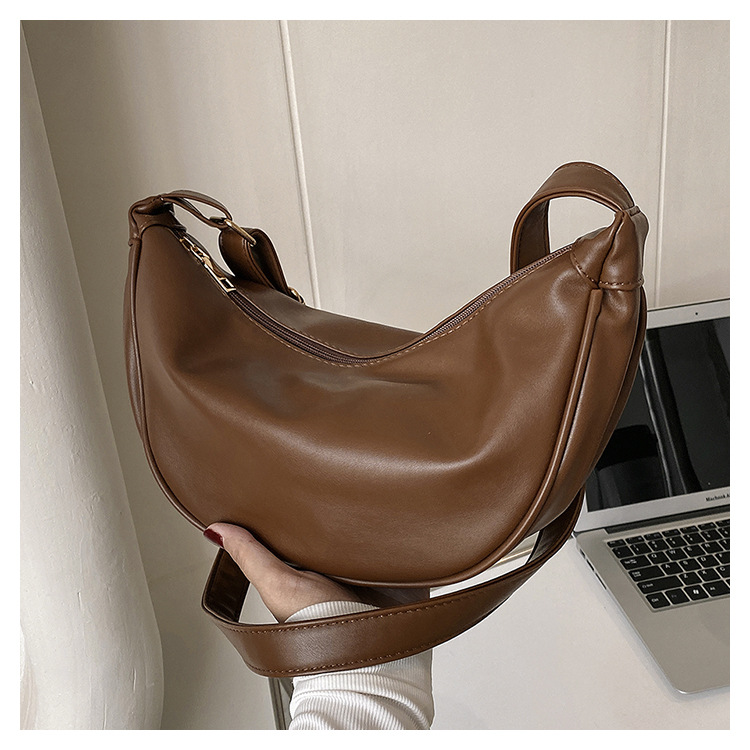 Hong Kong Style Retro Dumpling Bag Underarm Bag 2023 New Lightweight Casual Solid Color Single Shoulder Messenger Bag Women's Bag Wholesale - Image 6