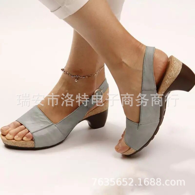 Independent station foreign trade new 2022 spring fish mouth clip toe beach women's thick heel sandals large size 35-43 women's shoes - Image 13