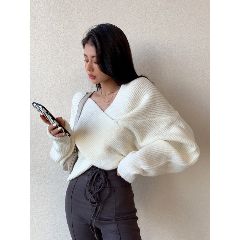 European and American cross-border autumn and winter off-shoulder crossover irregular sweater women's new loose short base knitwear - Image 4