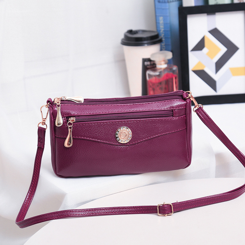 Summer new Internet celebrity women's crossbody bag wide bottom armpit fashion bag large capacity mobile phone change middle-aged bag women's bag - Image 4