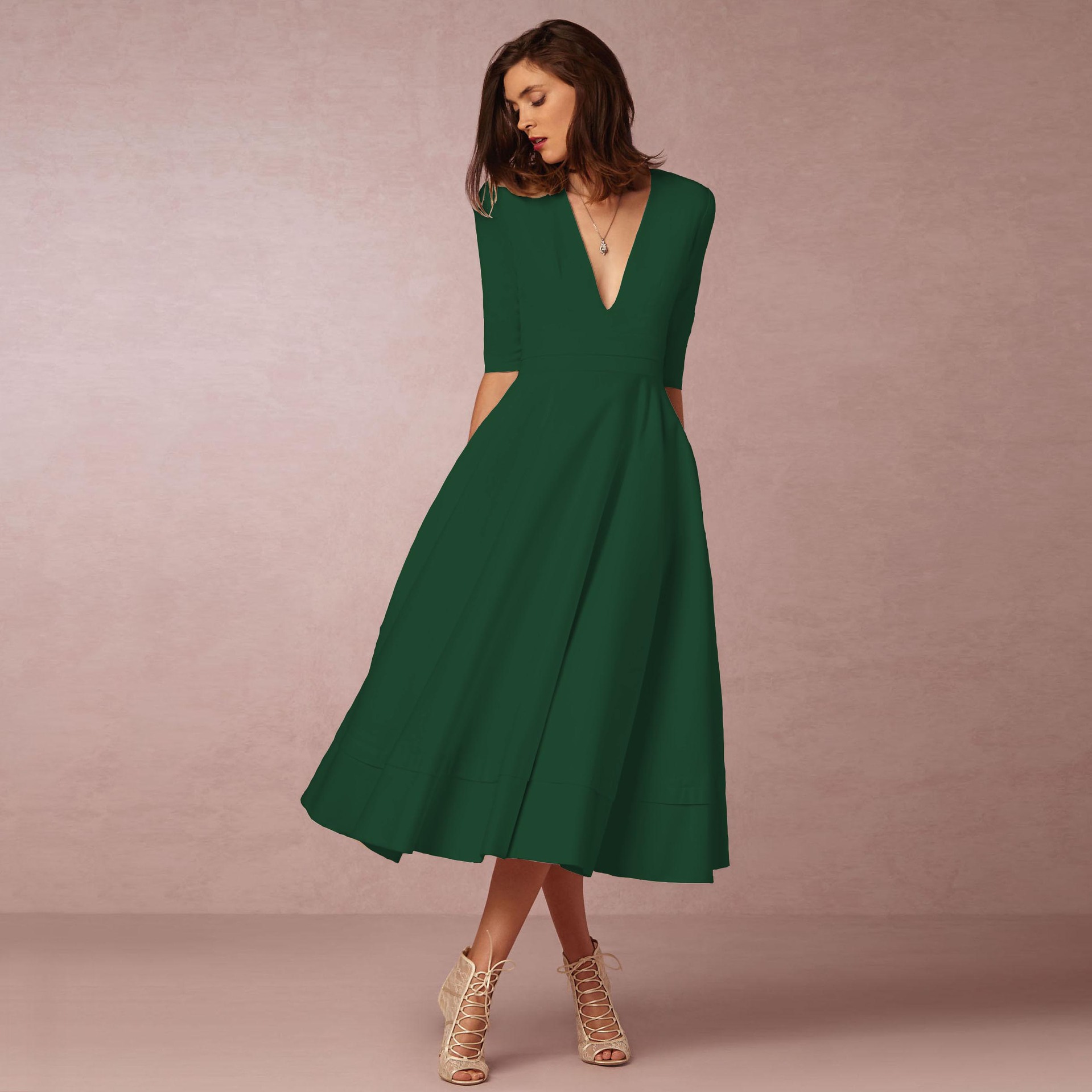 2023 new European and American foreign trade women's evening dress Amazon hot style sexy deep V mid-sleeve swing dress