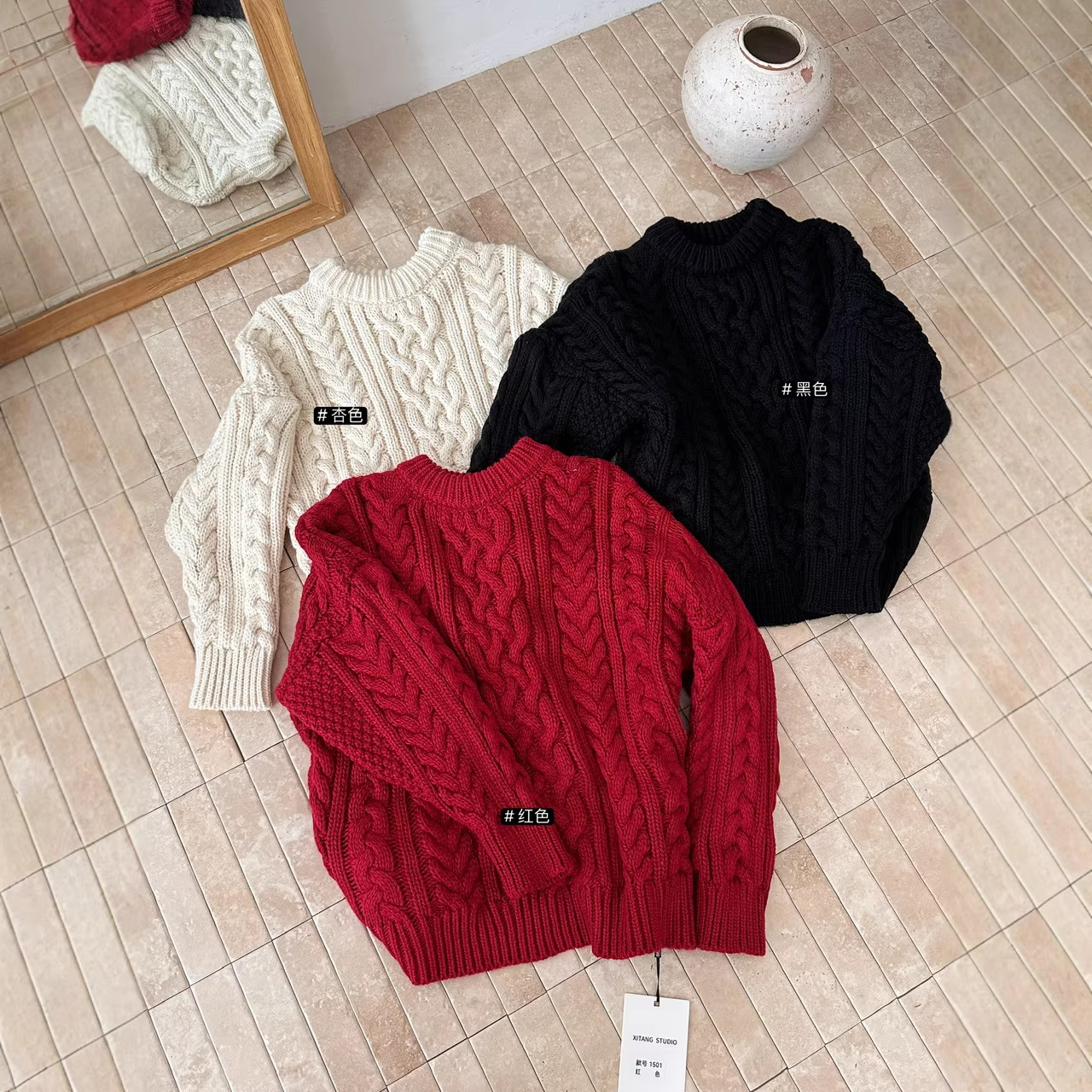 Loose-fitting retro design, thick and warm chunky knit cable knit crew neck pullover long-sleeved sweater - Image 3