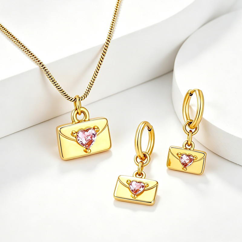 New cross-border style 18k gold-plated heart-shaped envelope pink zircon earrings, a luxurious and niche high-end earring and necklace set.