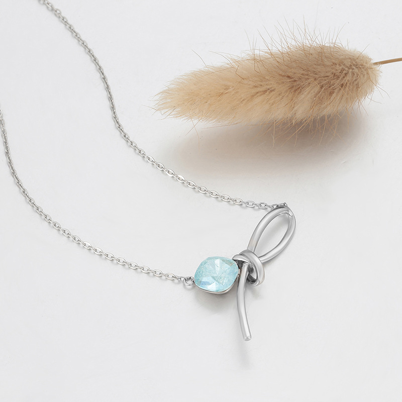 Xuping Imitation Crystal Bow Necklace, Fashionable, Simple, Sweet and Elegant Clavicle Chain for Women, Factory Wholesale - Image 3