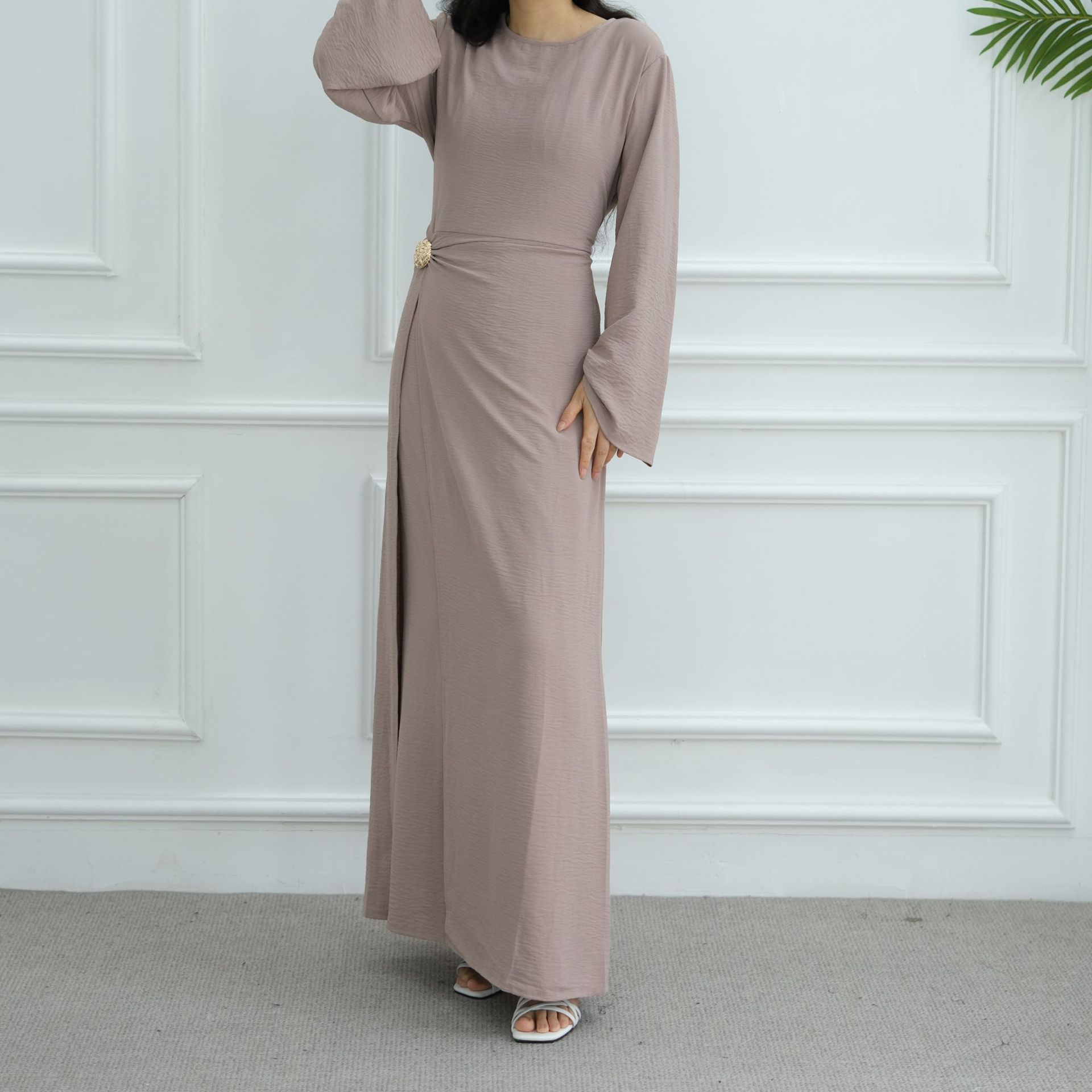 Loriya solid color minimalist plus size dress LR1077 - Image 2
