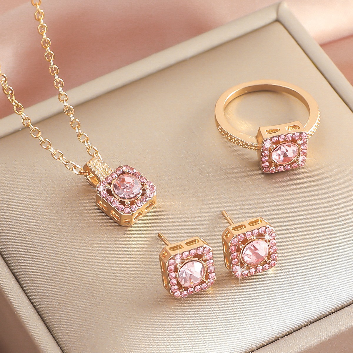 Small sugar cube colorfast pendant necklace, versatile and high-end jewelry set for women, three pieces including earrings and rings. - Image 2
