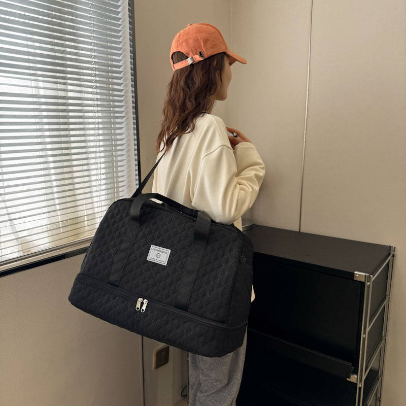 Large-capacity sports bag, cross-border tote gym bag, independent shoe compartment, short-distance travel bag with wet and dry separation. - Image 4