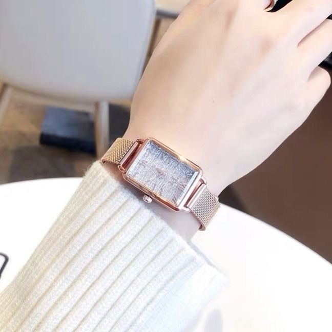 Small green watch vibrato live explosion style Swiss brand square ladies watch student Korean version of quartz watch one piece on behalf of - Image 6