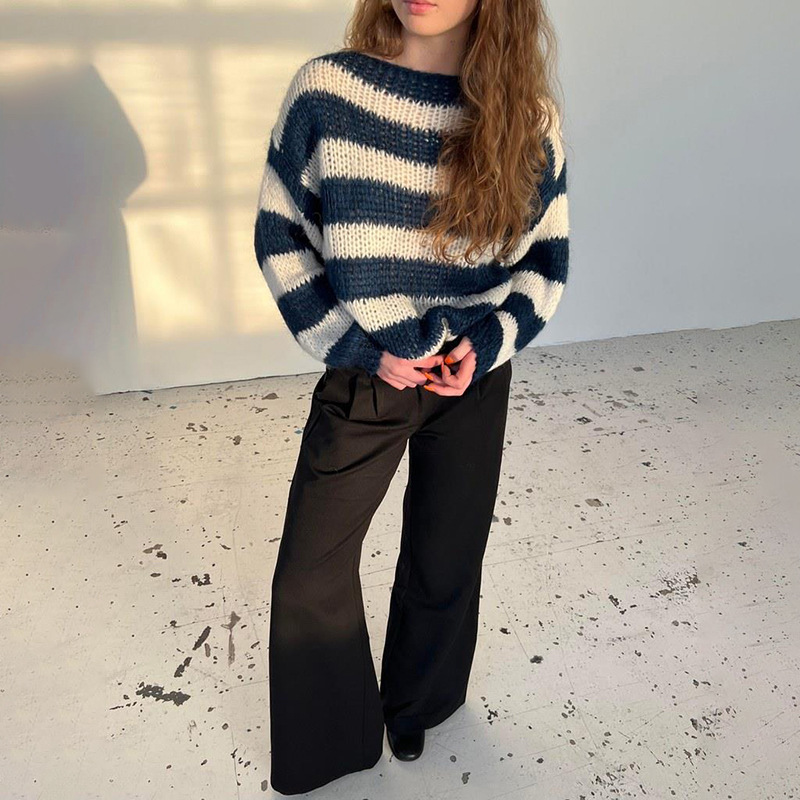 European and American 2024 winter new sweater for women Round neck striped loose lazy versatile long sleeve knitted sweater for women - Image 2