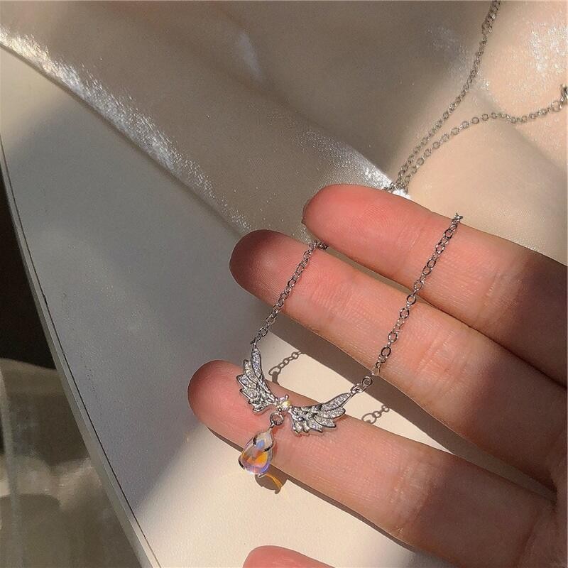Superbly sparkling diamond butterfly necklace for women, a sophisticated and elegant clavicle chain, sweet and dazzling, fashionable and stylish choker. - Image 37
