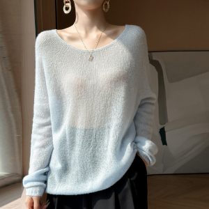 Soft and skin-friendly seamless silk cashmere women's Tencel thin round neck loose and cozy wool knit base layer sweater