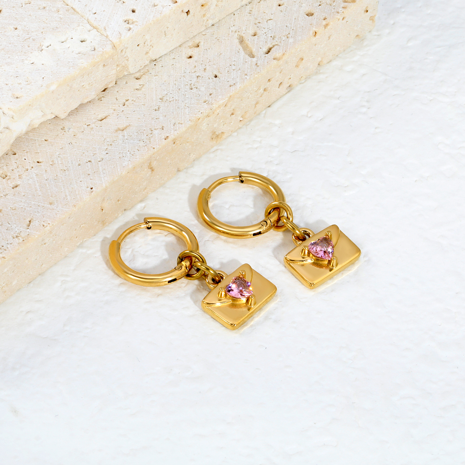 New cross-border style 18k gold-plated heart-shaped envelope pink zircon earrings, a luxurious and niche high-end earring and necklace set. - Image 3