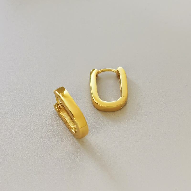 Texture all-over S925 silver ear buckle earrings for women, simple U-shaped earrings, cool style fashionable earrings, high-end - Image 5
