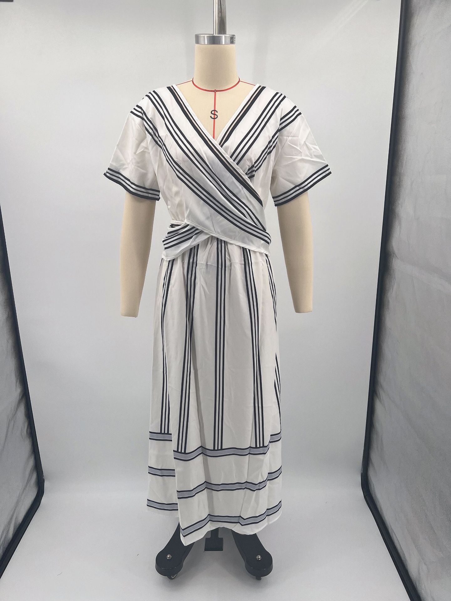 New European and American style summer vacation V-neck women's short-sleeved pleated maxi dress - Image 12