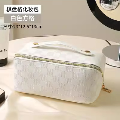Checkered pillow cosmetic bag for women High-value portable large-capacity waterproof toiletry bag travel cosmetic storage bag - Image 15