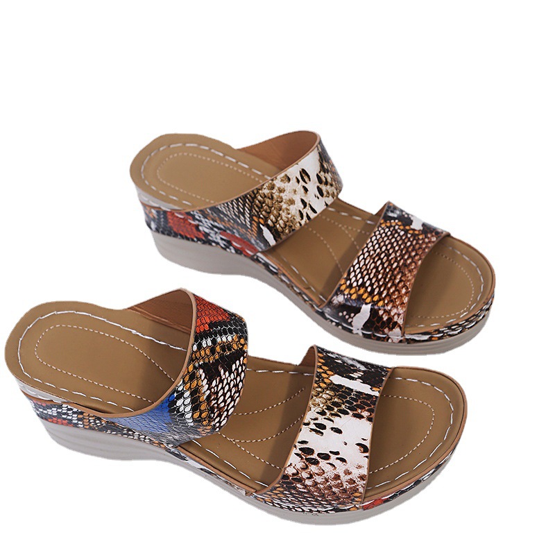 2021 European and American new foreign trade large size women's sandals wholesale thick bottom wedge snake pattern sandals large size women's shoes spot - Image 9