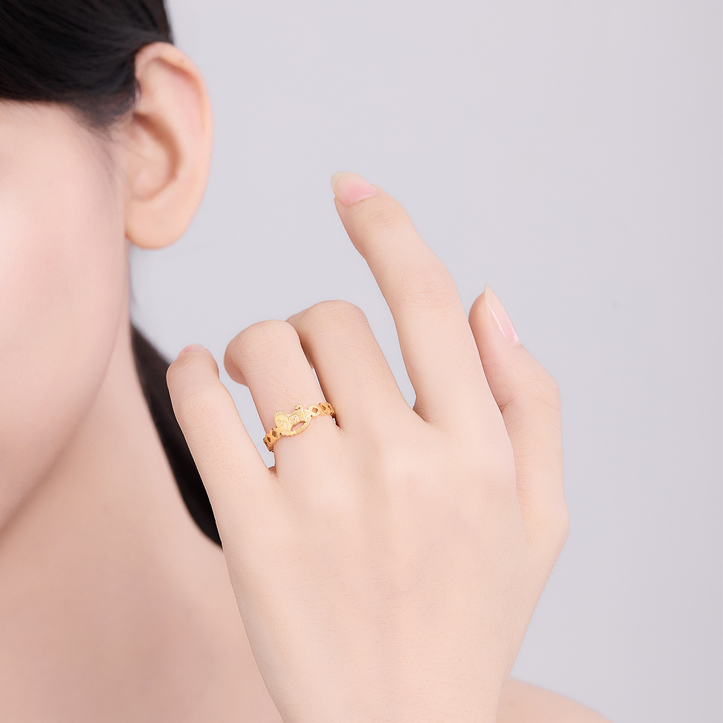 Xuping 24k stainless steel hollowed-out horse open ring, new Chinese zodiac style, imitation gold jewelry wholesale for women. - Image 5