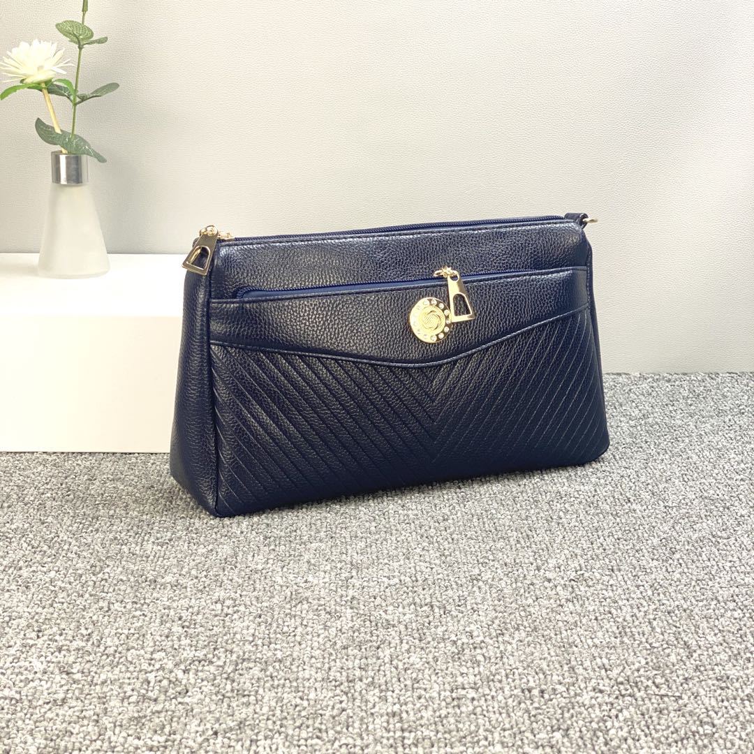 Qianzihu large-capacity bag new women's bag large-capacity middle-aged and elderly bag crossbody bag small bag stall bag wholesale - Image 2