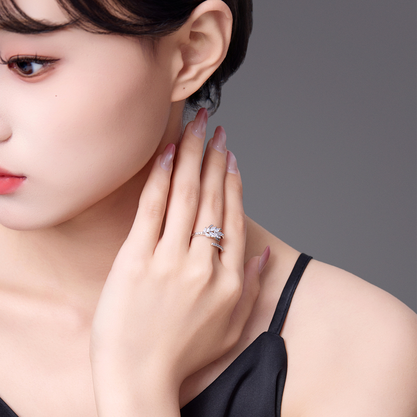 Xuping minimalist ins style open ring, copper alloy plated with white wheat ears, fashionable European and American style cross-border ring wholesale for women. - Image 2