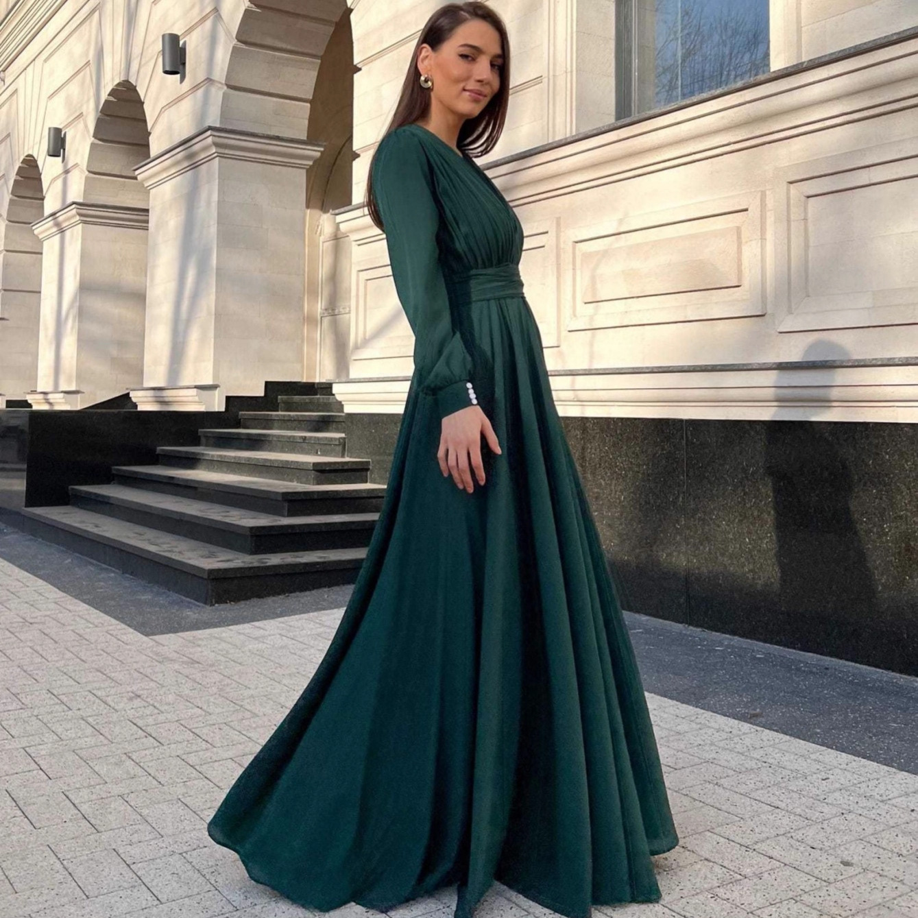2025 New European and American Cross-Border Foreign Trade Dress, Sexy Deep V Long Sleeve Pleated Dress (eBay, Amazon) - Image 5