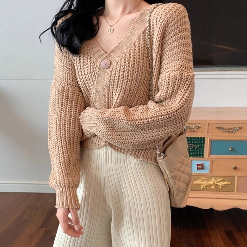 2026 New Sweet and Cute School Style Girls' Top, Loose Fit, Short Sleeve, Single Button Knit Cardigan - Image 2
