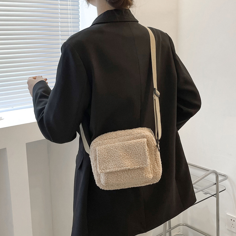 Cute solid color autumn and winter furry one-shoulder armpit small square bag new trendy fashion foreign style plush women's bag - Image 4