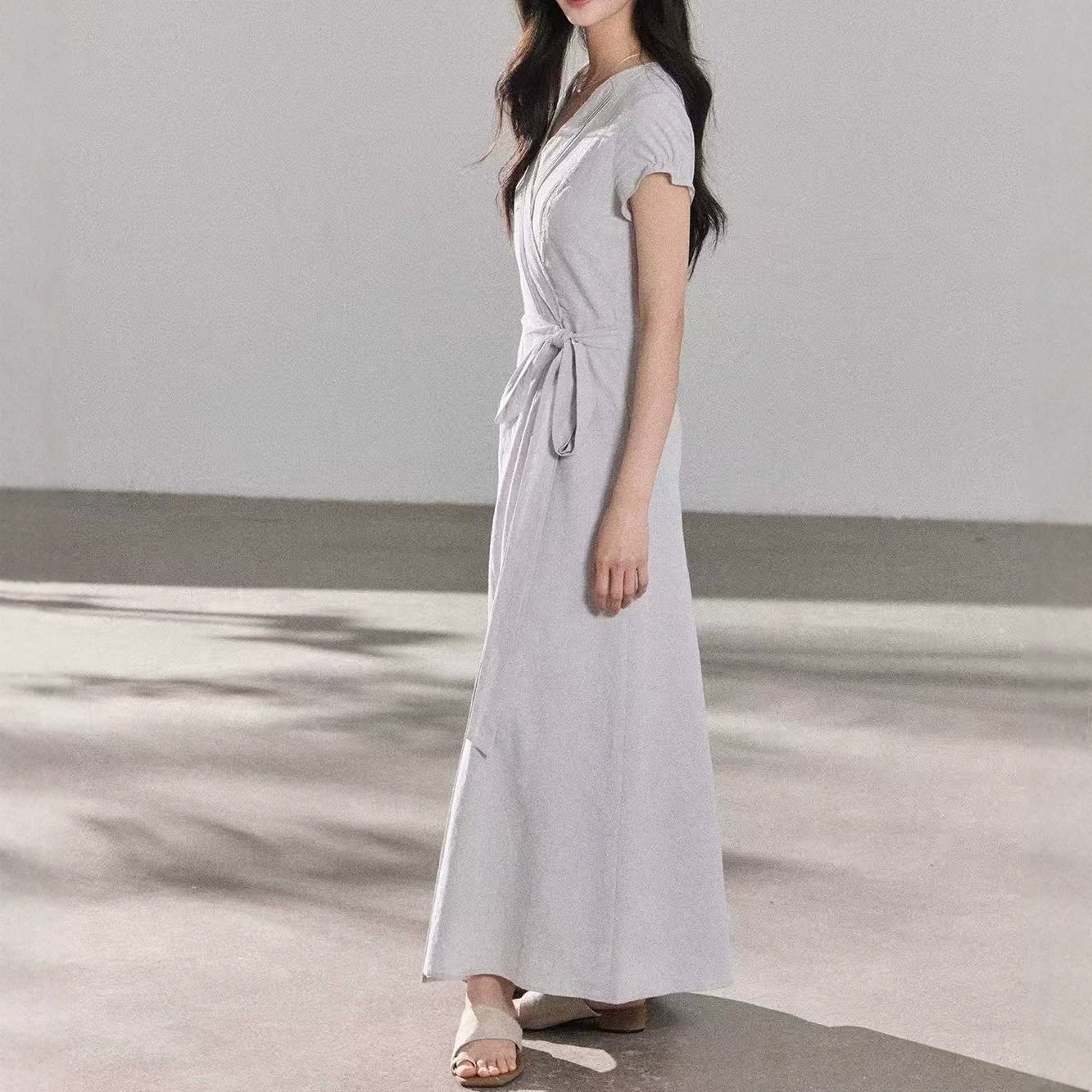 Linen-Tencel blend jacquard dress, elegant waist-cinching short-sleeved tie-waist long dress for women. - Image 2