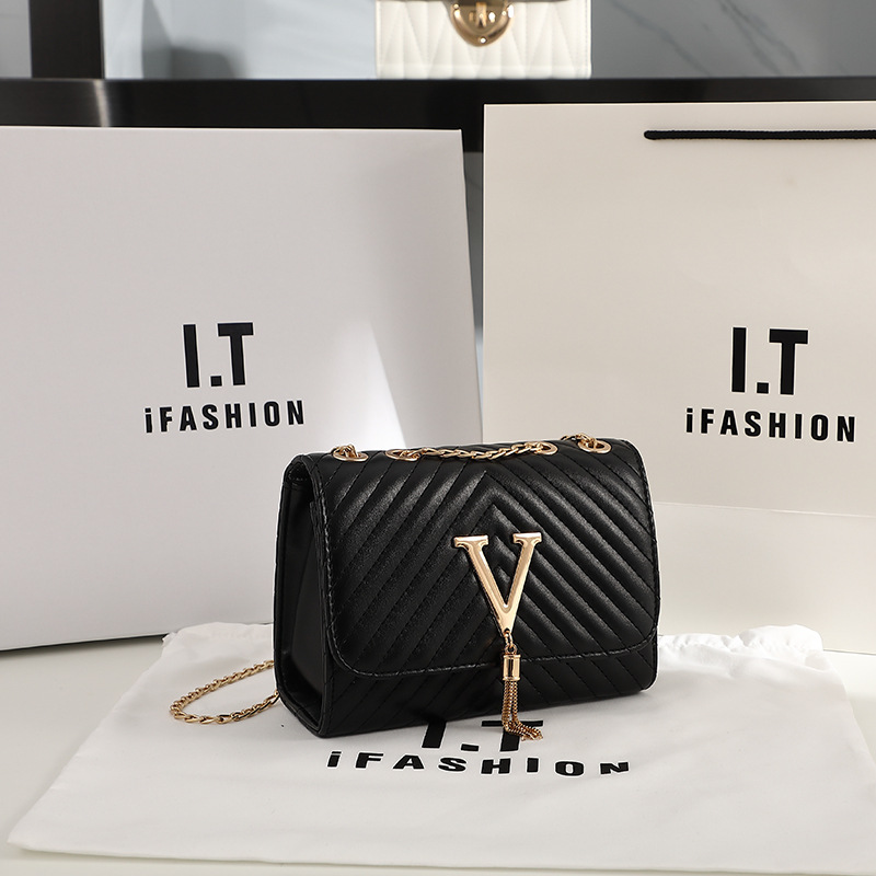 Trendy women's bag 2021 new fashion striped embroidered shoulder bag V-shaped tassel decoration messenger bag - Image 8