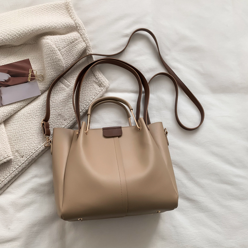 Retro niche design portable large-capacity bag female 2023 new trendy all-match commuting Messenger Tote bucket bag - Image 9
