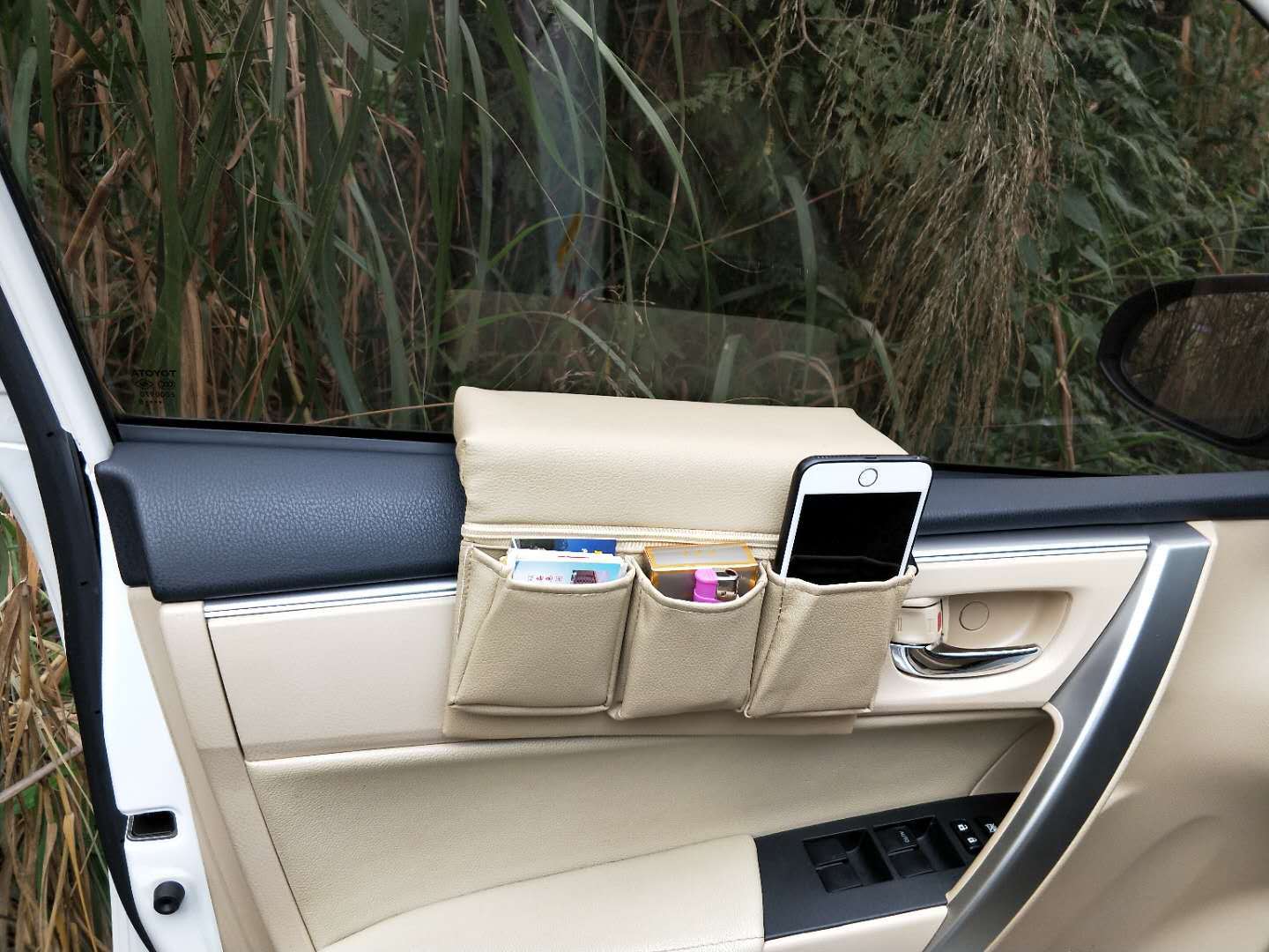 Car window armrest storage box storage car window storage bag storage box car multifunctional leather factory direct sales - Image 3