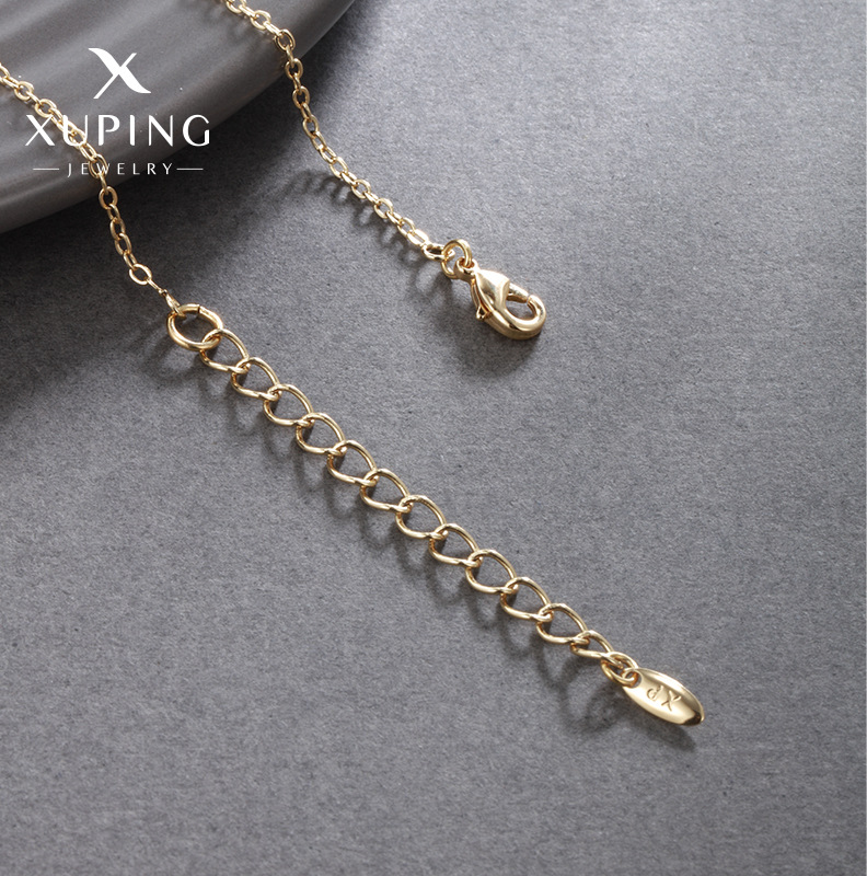 Xuping's new minimalist and cool-style heart-shaped fashionable and unique clavicle necklace with artificial gemstone design is versatile and easy to match. - Image 2