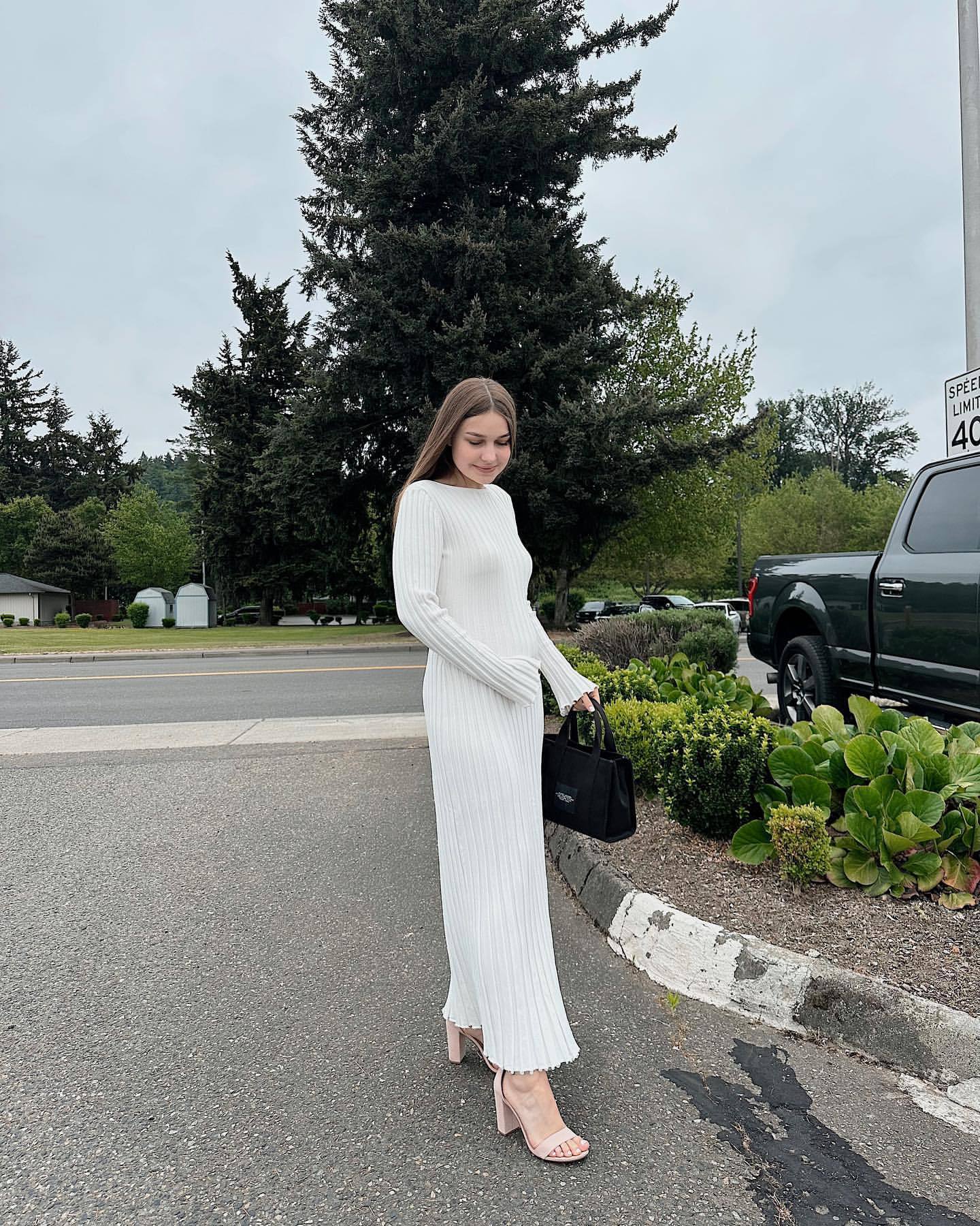 2023 cross-border autumn and winter new knitted dress casual waist round neck big pit strip slim knitted long skirt female - Image 7
