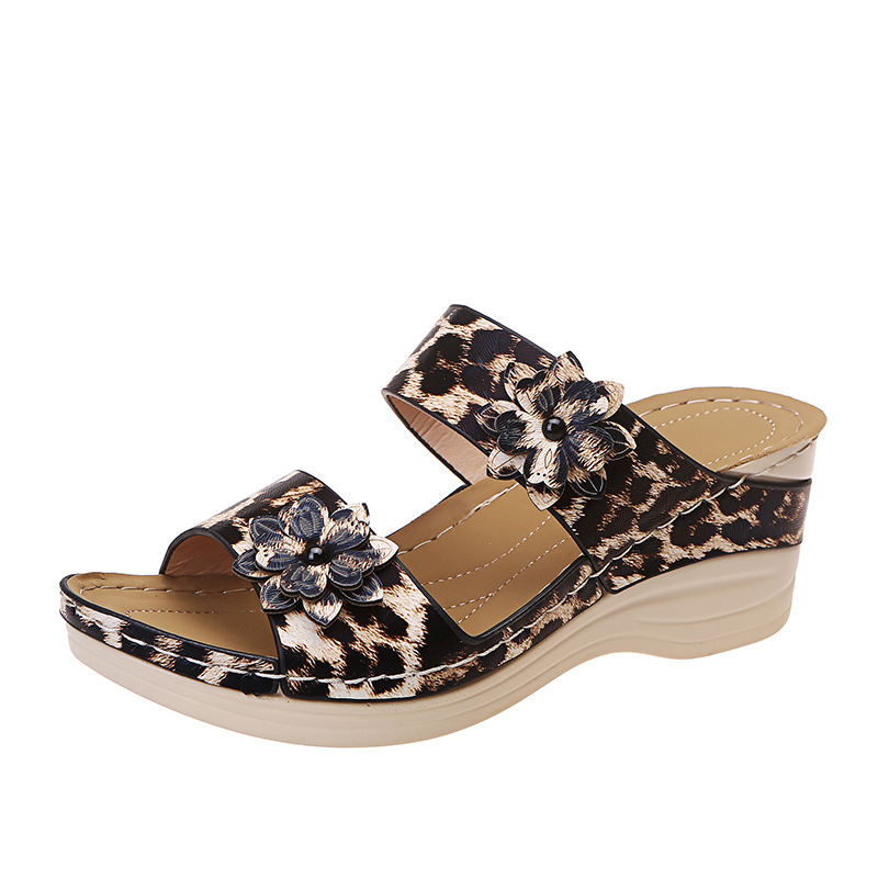 2021 European and American new foreign trade large size women's sandals wholesale thick bottom wedge snake pattern sandals large size women's shoes spot - Image 3