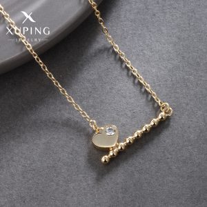 Xuping's new minimalist and cool-style heart-shaped fashionable and unique clavicle necklace with artificial gemstone design is versatile and easy to match.