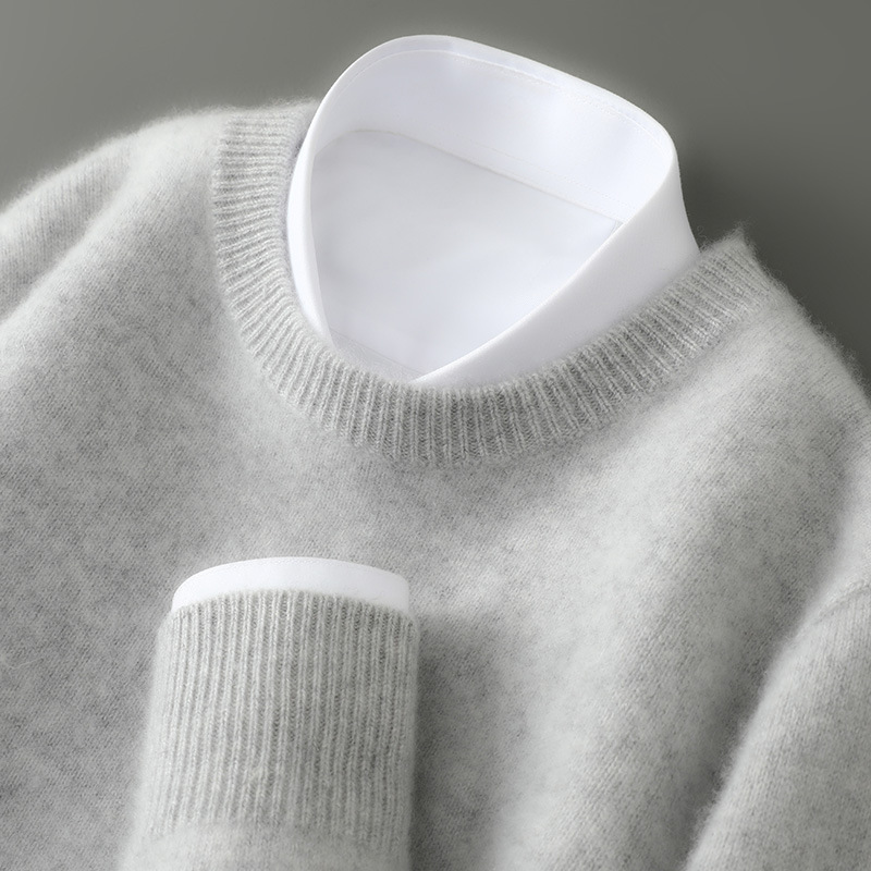 Men's high-neck, thick, loose-fitting pullover sweater/knitwear base layer. - Image 9