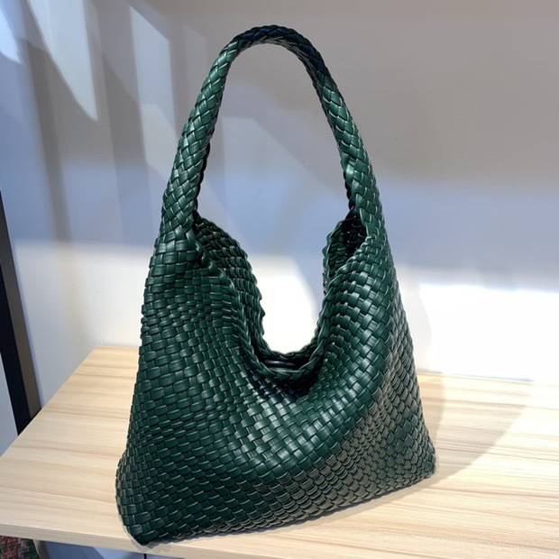 2024 new high-end hand-woven bag large-capacity shoulder tote bag underarm bag bucket bag mother-and-child bag trend - Image 8