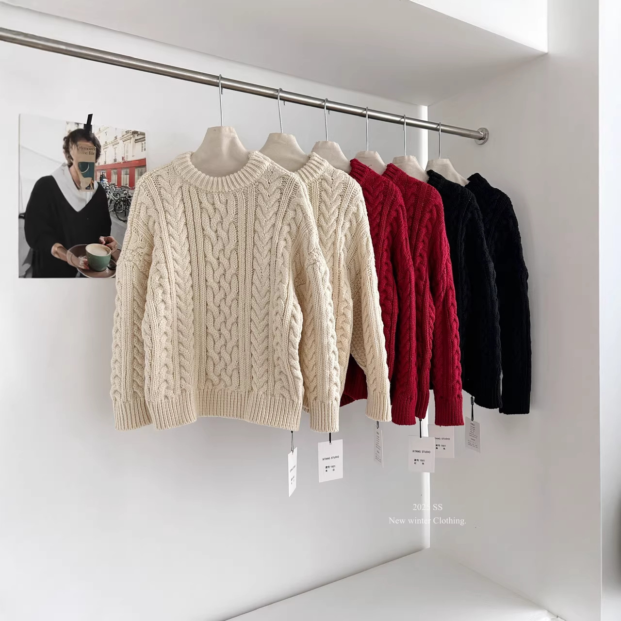 Loose-fitting retro design, thick and warm chunky knit cable knit crew neck pullover long-sleeved sweater - Image 4