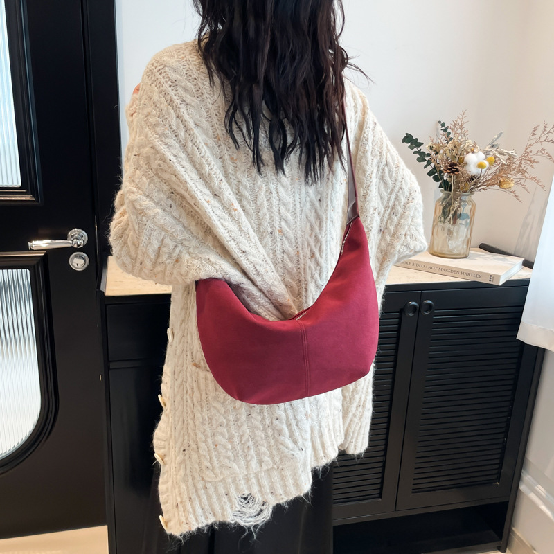 Cross-border high-end suede underarm bag for women 2024 autumn and winter new casual dumpling bag shoulder messenger bag trendy - Image 3