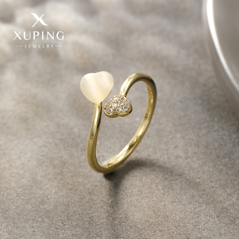 Xuping's new fashionable zircon heart ring, featuring a minimalist and understated design with an adjustable opening, perfect for women.