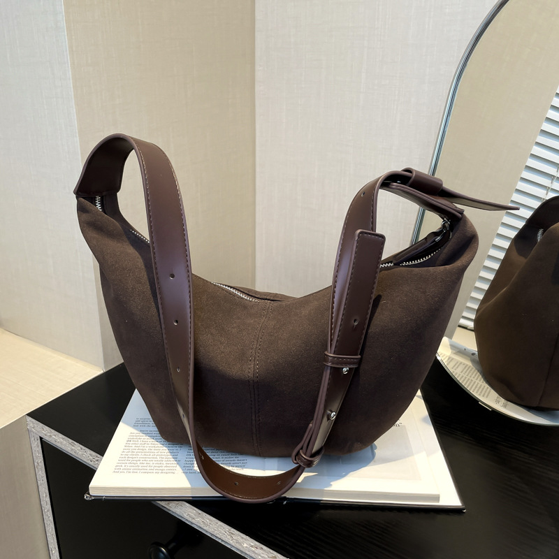 Cross-border high-end suede underarm bag for women 2024 autumn and winter new casual dumpling bag shoulder messenger bag trendy - Image 6