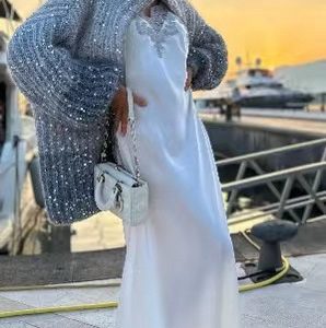2023 autumn and winter European and American Amazon cross-border foreign trade new high-end temperament small fragrance comfortable sequined V-neck sweater
