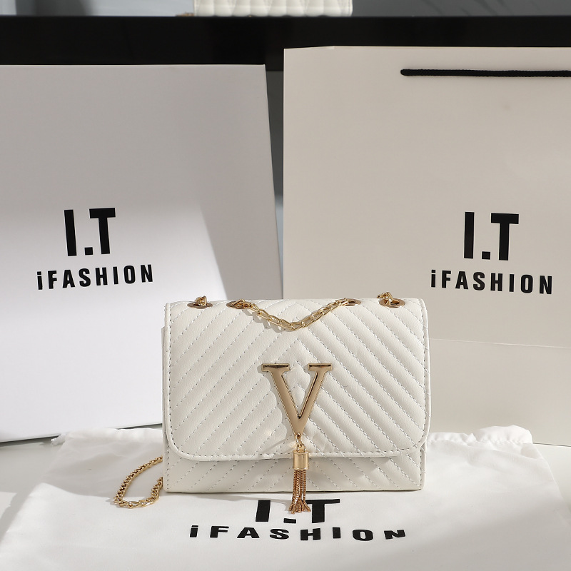 Trendy women's bag 2021 new fashion striped embroidered shoulder bag V-shaped tassel decoration messenger bag - Image 5